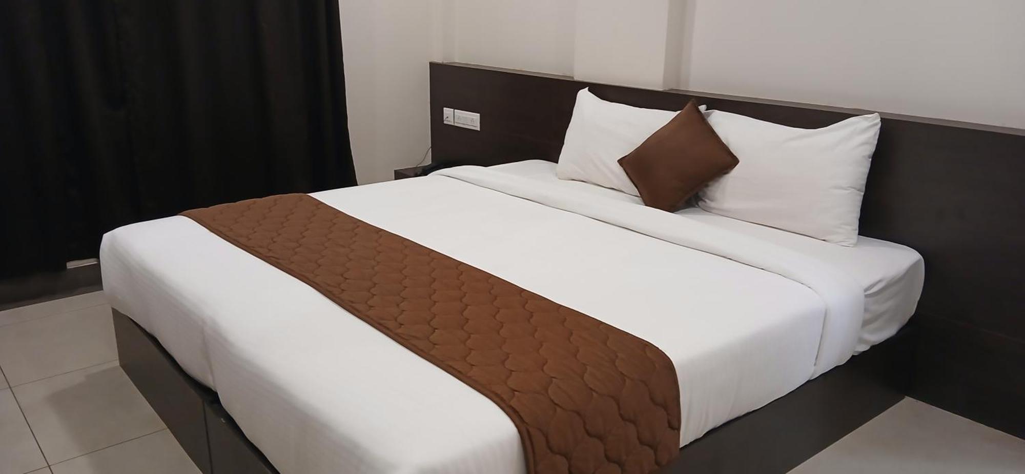 Hotel Pankaj Residency Guruvāyūr Exteriér fotografie