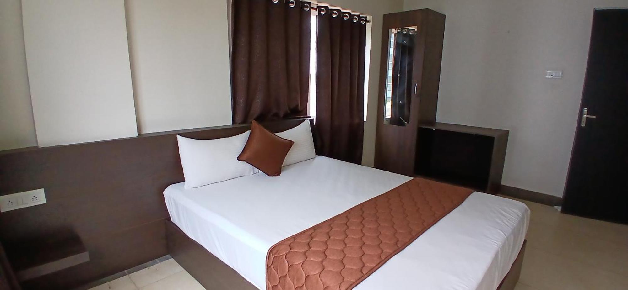 Hotel Pankaj Residency Guruvāyūr Exteriér fotografie